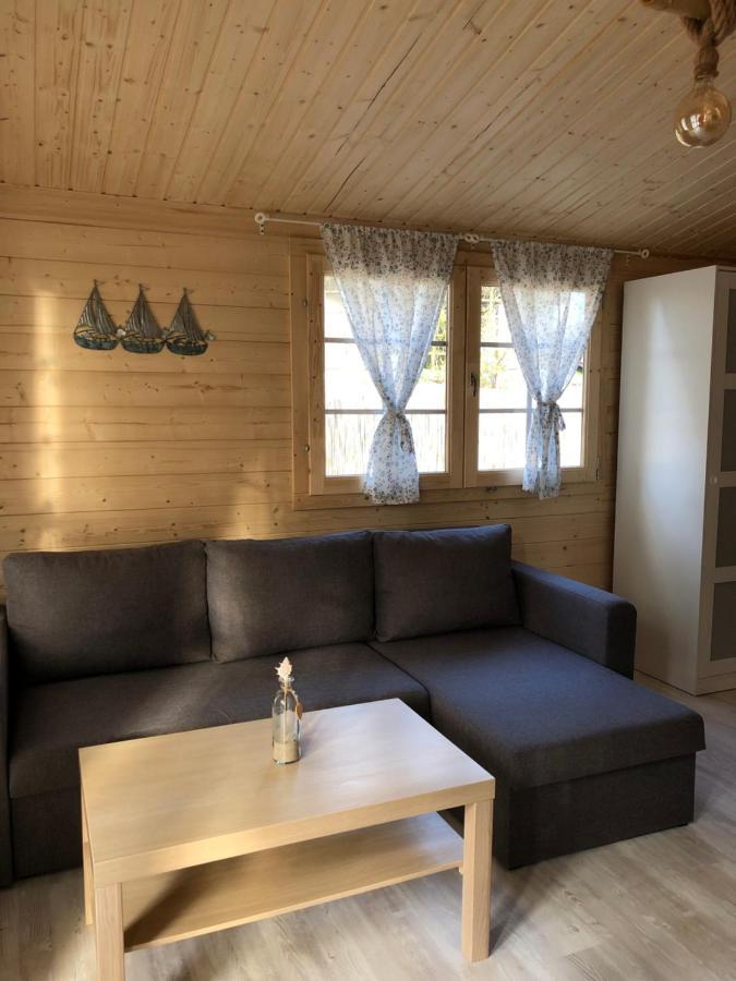 W Charzy Pod Kotwica - *