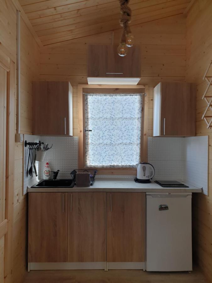 W Charzy Pod Kotwica - *